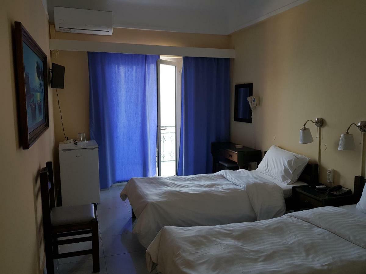 Hotel Miramare Pylos Dış mekan fotoğraf