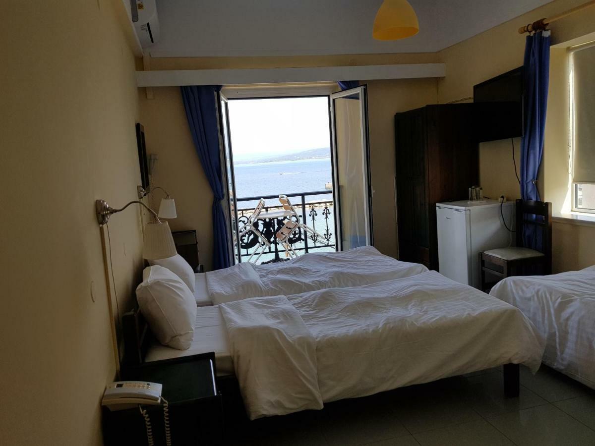 Hotel Miramare Pylos Dış mekan fotoğraf